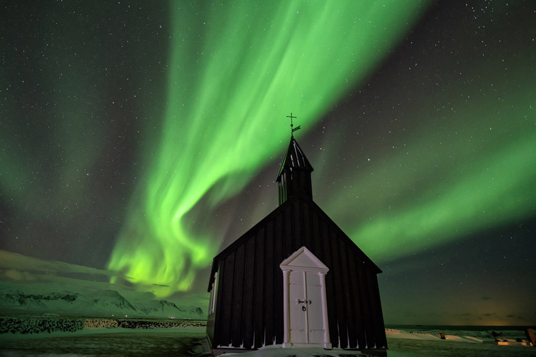 Aurora on a clear winter's night, Iceland © Diana Robinson - Flickr Creative Commons
