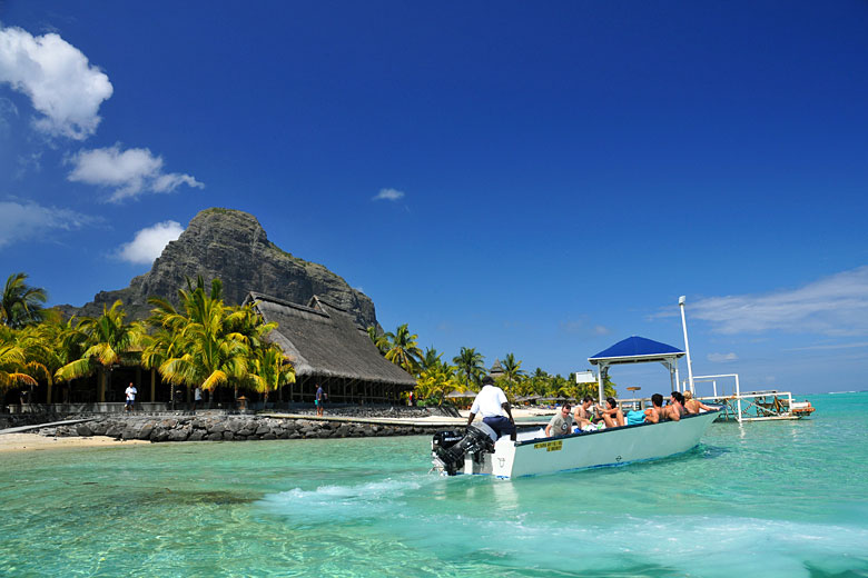 Boating day out from Le Morne, Mauritius © Isabelle Barthe - Adobe Stock Image