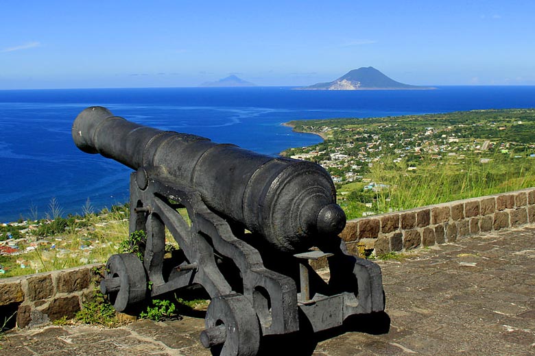 Cannon at Brimstone Hill Fortress, St Kitts © Prayitno - Flickr Creative Commons