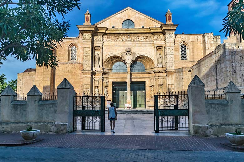 The tiny Cathedral of Santa María la Menor, the oldest in the Americas © Dalomo84 - Fotolia.com