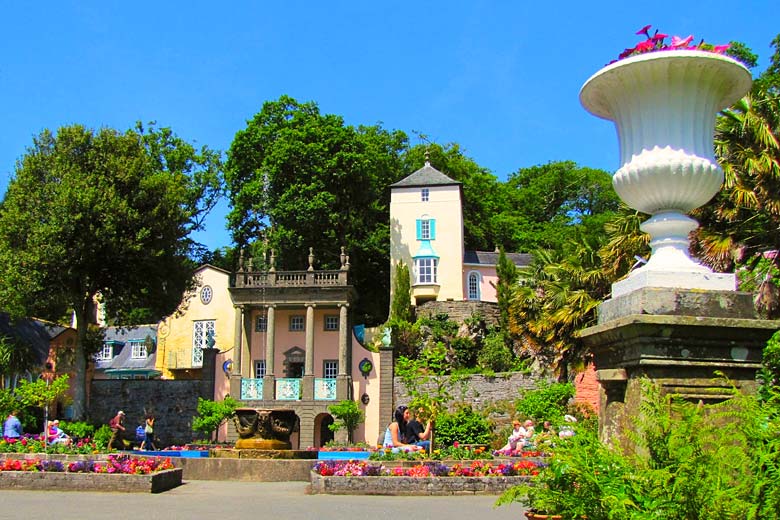 The central piazza of Portmeirion © Ron Veglia - Flickr Creative Commons