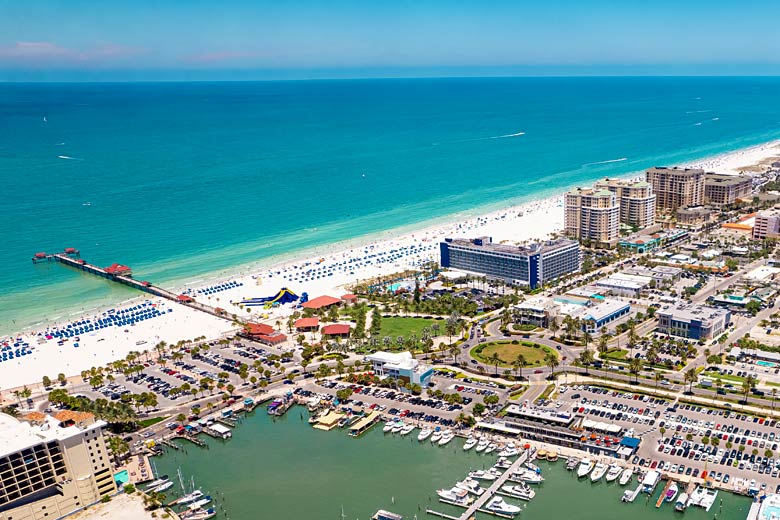 Aerial view of Clearwater's superb beach, Florida © Artiom.photo - Adobe Stock Image