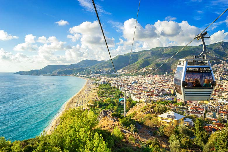 Alanya lined with the golden sands of Cleopatra Beach, Turkey © Tichr - Fotolia.com