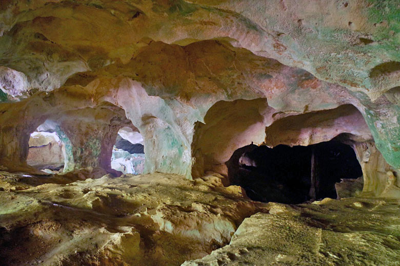 Inside the network of Conch Bar Caves