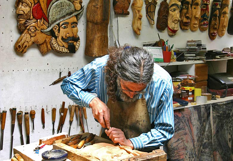 Mask sculptor, Los Dominicos craft market