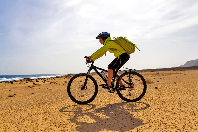 Cycling Lanzarote © Kotangens - Fotolia.com