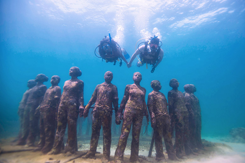 Diving through the Sculpture Park, Grenada