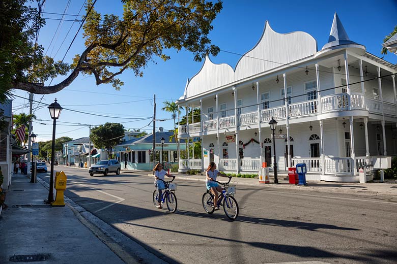 Duval Street in the centre of Key West © Aiisha - Dreamstime.com