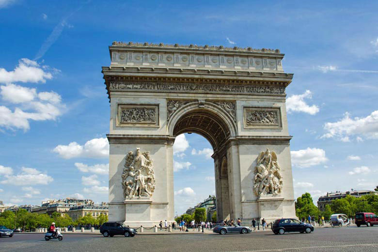 Travel to Paris, France with Eurostar in 2.5 hours