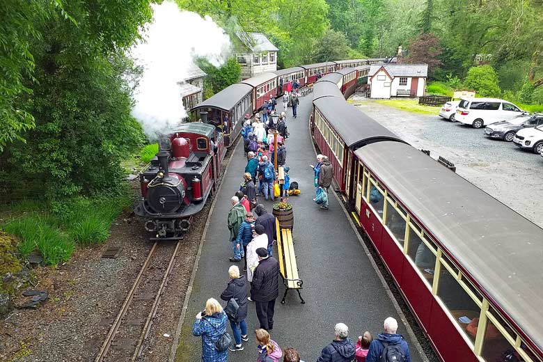Tan-y-Bwlch Station on the Ffestiniog Railway Tan-y-Bwlch Station on the Ffestiniog Railway