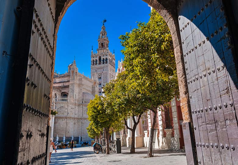 The Giralda bell tower, Seville Cathedral © Angel Blanes Cabezas - Dreamstime.com