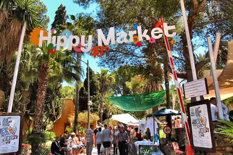 The Hippy Market at Es Canar, Ibiza © Ronald Saunders - Flickr Creative Commons