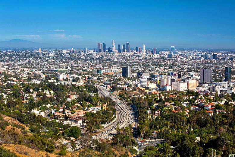 View from the Hollywood Hills, Los Angeles © FiledIMAGE - Fotolia.com