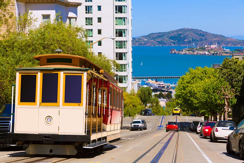 The famous Hyde Street cable car, San Francisco © Tono Balaguer - Fotolia.com