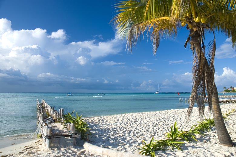 Isla Mujeres, the island just off Cancun © Tose - Dreamstime.com