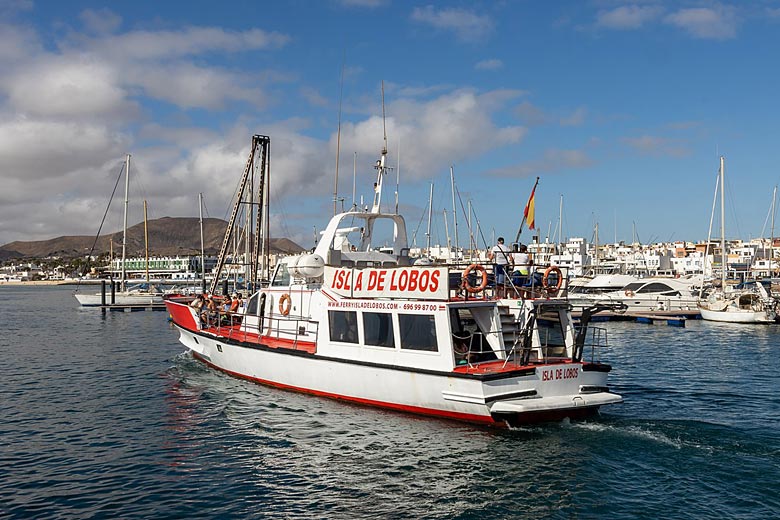 Ferry to the island of Lobos