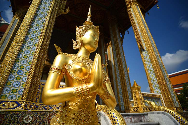 Kinnara statue at the Grand Palace in Bangkok © Nicolas Lannuzel - Flickr Creative Commons