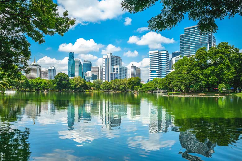 Go giant lizard-spotting in Lumphini Park Go giant lizard-spotting in Lumphini Park
