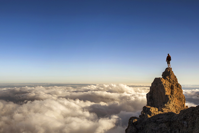 Marvel at the Sea of Clouds © Rangizzz - Adobe Stock Image