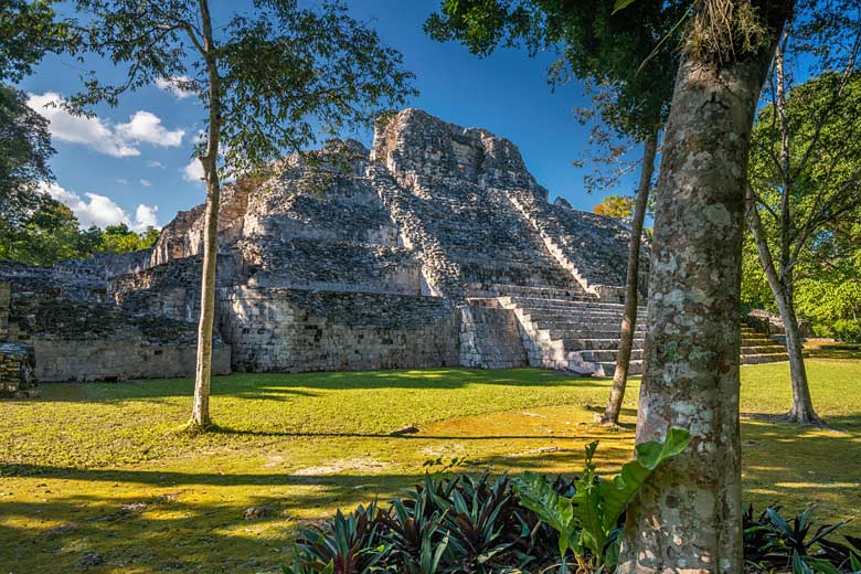 Mayan ruins at Río Bec, Mexico © Witold Skrypczak - Alamy Stock Photo