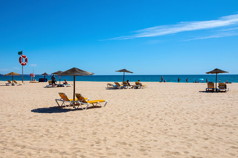 Wide open sands of Meia Praia © Chris Dorney - Adobe Stock Image