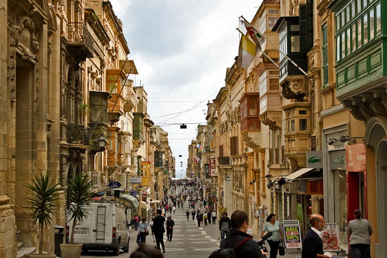 Merchant Street, Valletta, Malta © Travel in Shots - Flickr Creative Commons