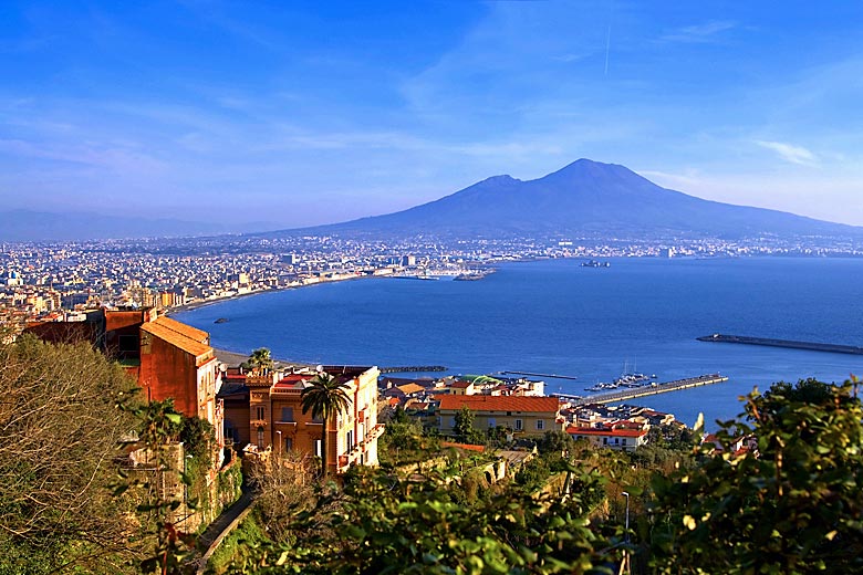 Naples for newcomers, a brief guide to the city © Luigi Rescigno - Dreamstime.com