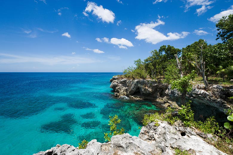 The picturesque cliffs of Negril, Jamaica © Ian Dagnall - Alamy Stock Photo