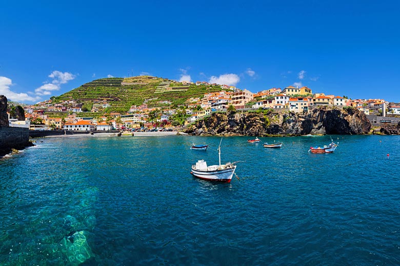 The picturesque village of Câmara de Lobos, Madeira © Tim Lowrey - Alamy Stock Photo