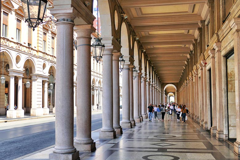 Find shade under Turin&rsquo;s grand porticoes