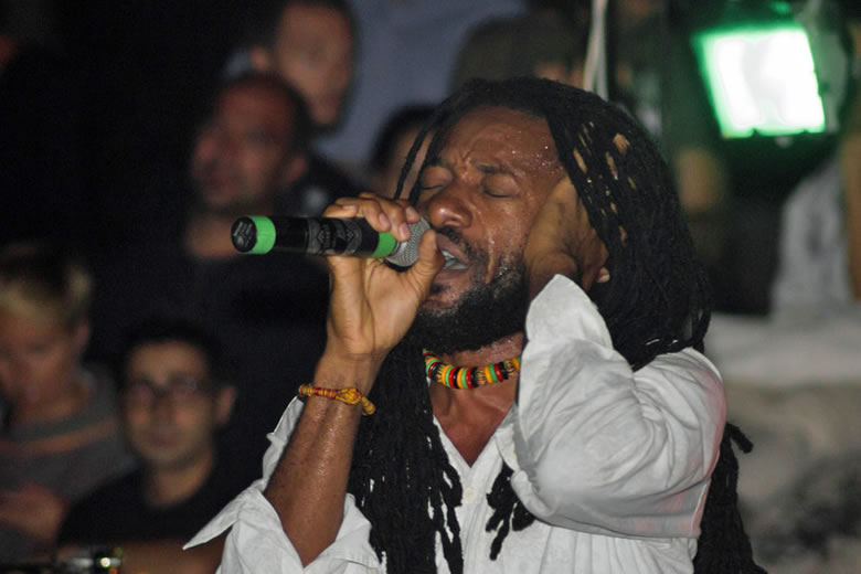 Reggae in Jamaica © Fallostupido  Dreamstime.com - Junior Kelly