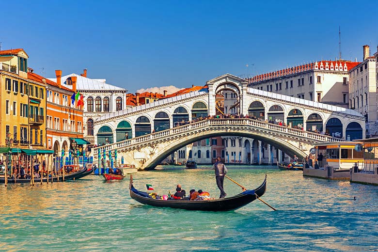 The Rialto, Venice's oldest bridge in the heart of the city © S Borisov- Fotolia.com