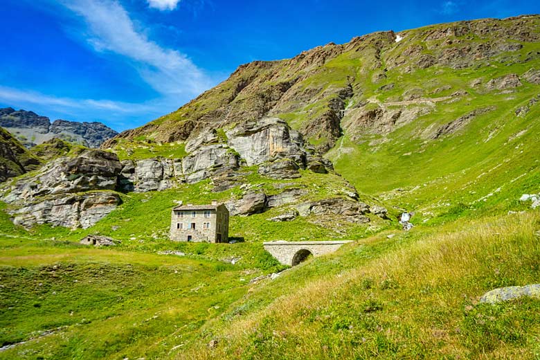 On the road to the Col d'Iseran