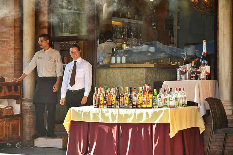 Robles Laredo, a favourite watering hole in Seville