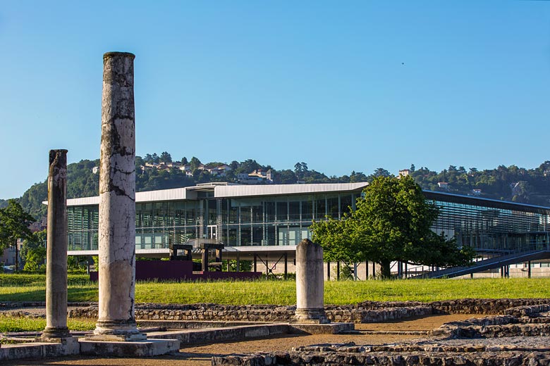 Column ruins in the grounds of the Musée Gallo-Romain, Vienne © Patrick Ageneau - courtesy of Vienne Tourism