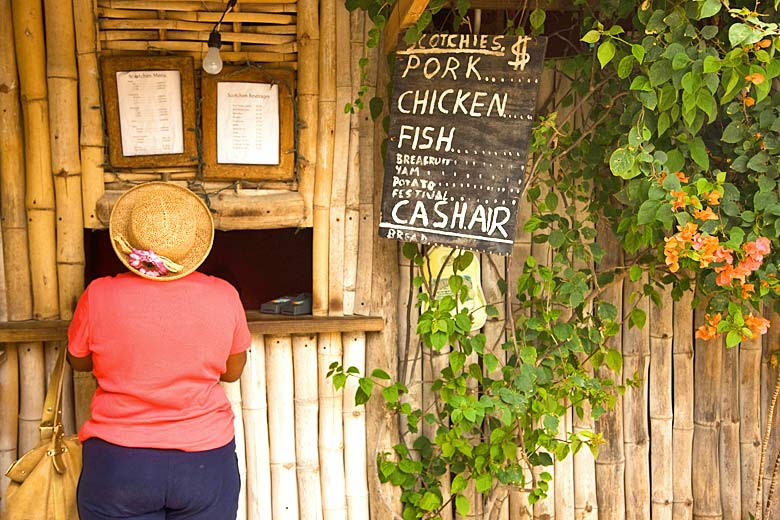Try Scotchies for some of the best jerk chicken in Montego Bay © National Geographic Creative - Alamy Stock Photo