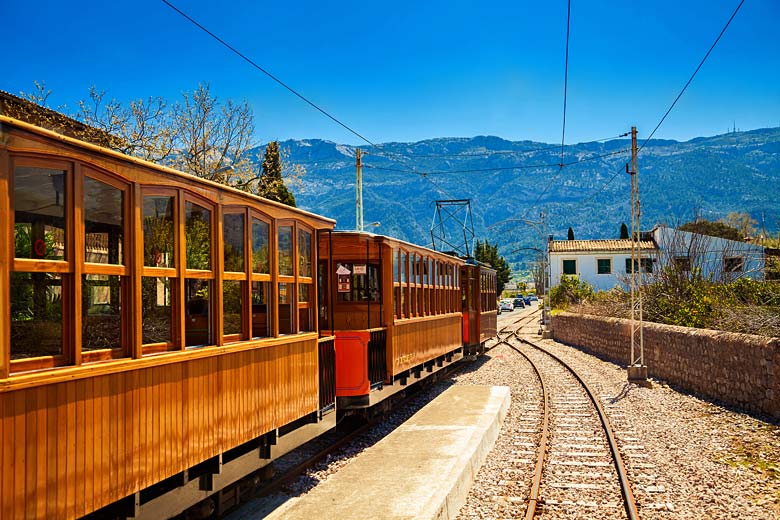 Heading for the Tramuntana Mountains on the Soller Railway, Majorca © Anna Lurye - Fotolia.com