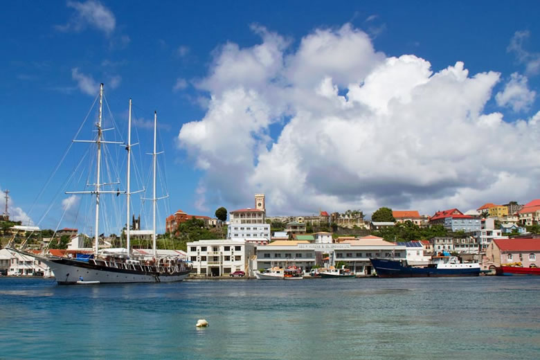St George's, Grenada © Tony Hisgett - Flickr Creative Commons