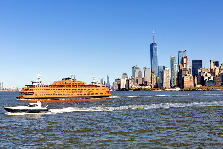 Enjoying the view: the Staten Island Ferry in Upper New York Bay © Jen Davis - NYC and Company