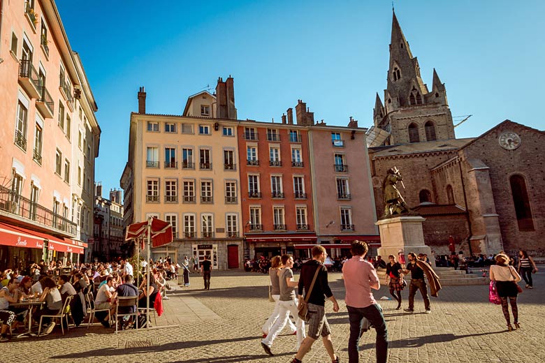 Enjoy a drink in one of Grenoble's many sunny squares Enjoy a drink in one of Grenoble's many sunny squares