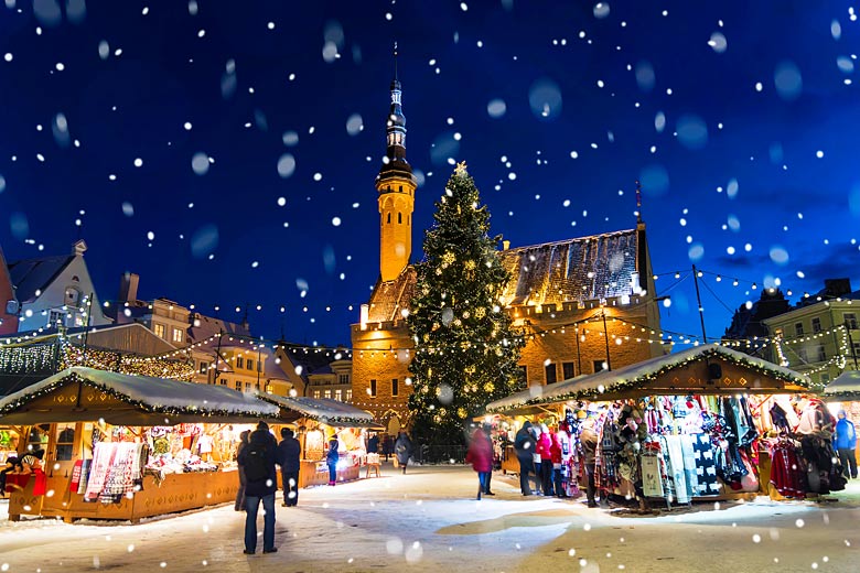 The Christmas market in Tallinn's ancient Town Hall Square © Dimbar76 - Adobe Stock Image