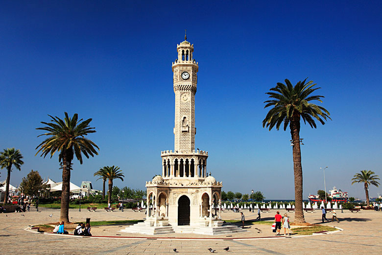 Top reasons to holiday in Izmir, Turkey © Image Source Salsa - Alamy Stock Photo