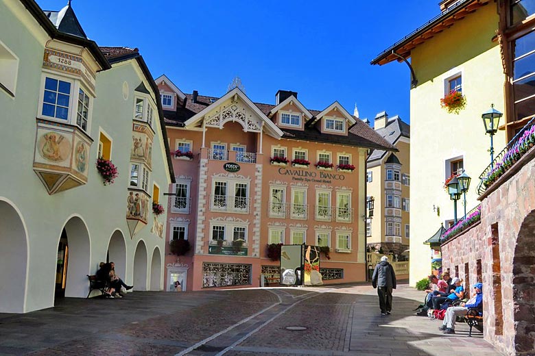 Street in the pretty town of Ortisei, Val Gardena © Vera Izrailit - Flickr Creative Commons