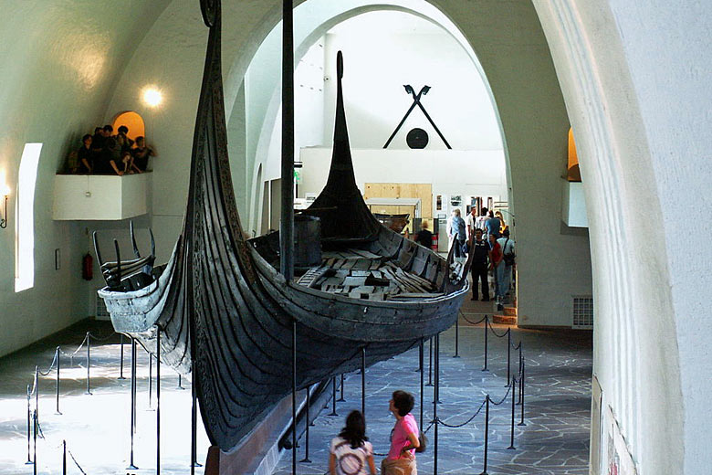The Viking Ship Museum in Oslo © JRodSilva - Wikimedia Commons