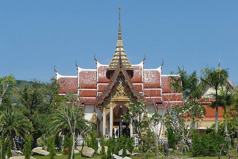 Wat Chalong temple, Phuket © Gossipguy - Wikimedia Commons