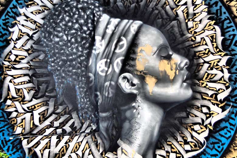 Admire the calligraphy of 'The Weapon of Peace' by street artist SNEK Admire the calligraphy of 'The Weapon of Peace' by street artist SNEK