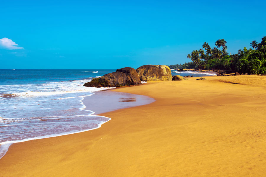 Midigama Beach, Sri Lanka © Eduard Kyslynskyy - Dreamstime.com
