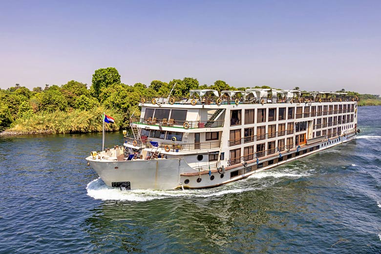 Nile river cruise ship heading for Aswan in Egypt © Alfredo - Fotolia.com