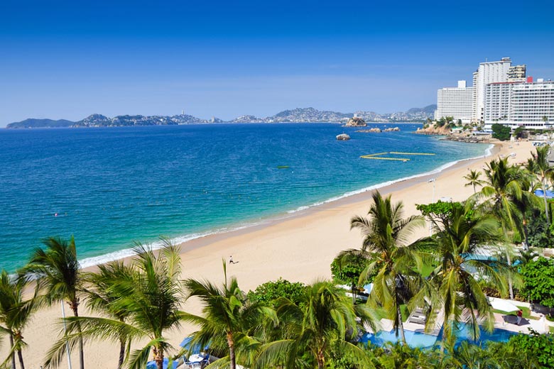 Playa Icacos, Acapulco © Rafal Kubiak - Dreamstime.com