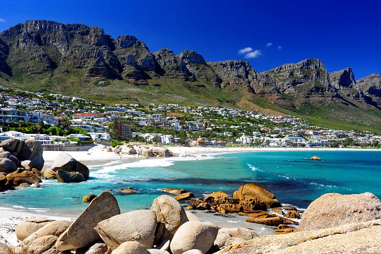 Summer day in Camps Bay, Cape Town © Gooner Chris - Flickr Creative Commons
